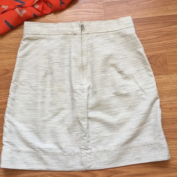 GAP Light Grey Finely Striped A-line Skirt, Size 2 - Picture 2 of 6